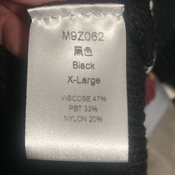 Black and White Cardigan Sweater V-Neck Button Front Closure sz XL. NWOT - Picture 7 of 7